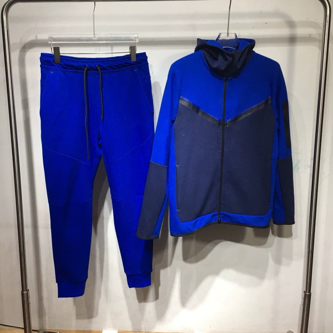 Nike Tech arriba o abajo - Image 7