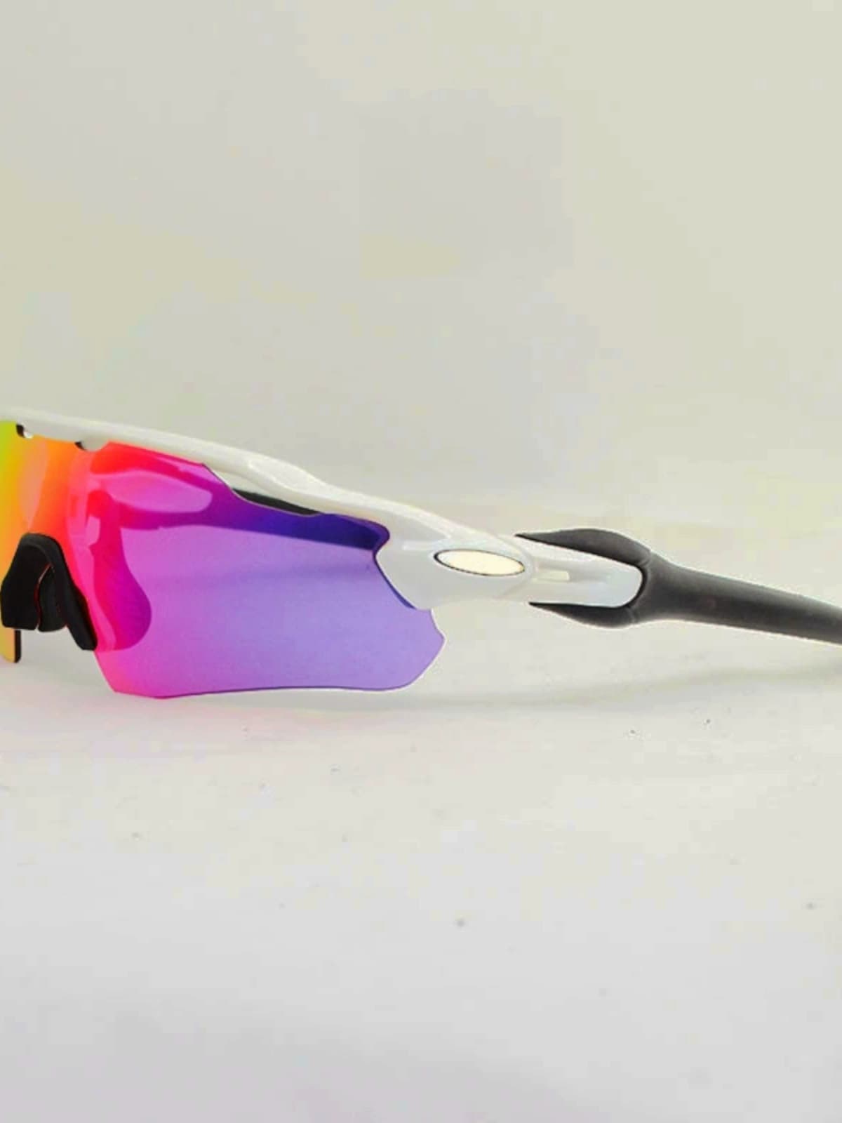 Marathon cycling polarized color changing sunglasses outdoor running ultra-light anti-ultraviolet anti-wind and sand sunshade sunglasses