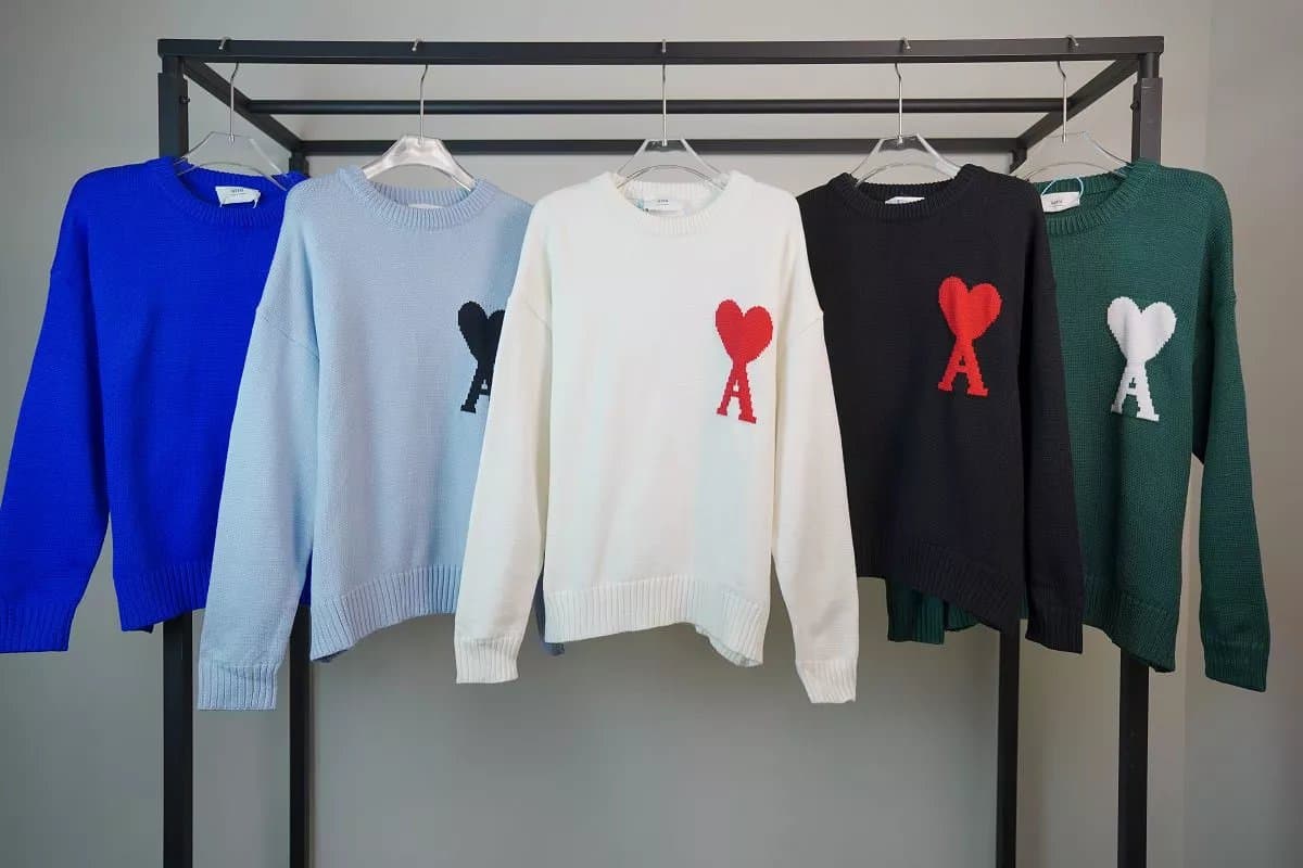 A French heart logo jacquard unisex round neck sweater - JoyaGoo Spreadsheet