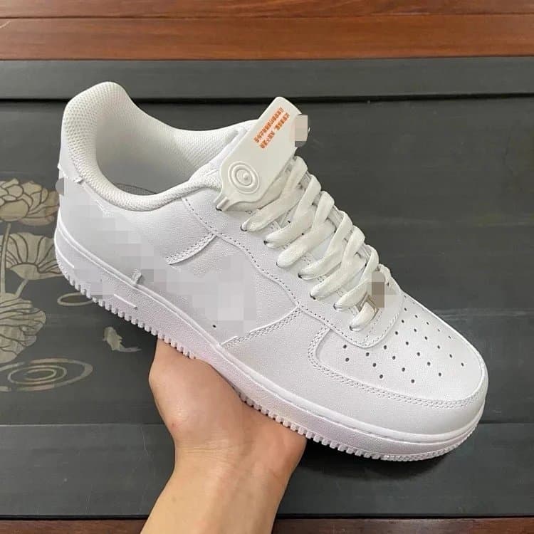 You can buy shoes By Cssbuy / Hoobuy / cafans  Agent ！特价处理款纯原版本 AF1 空军一号 Air Force 1 35.5~47 