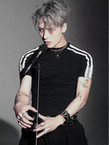 Balenciaga Sporty B Shrunk Tee - JoyaGoo Spreadsheet