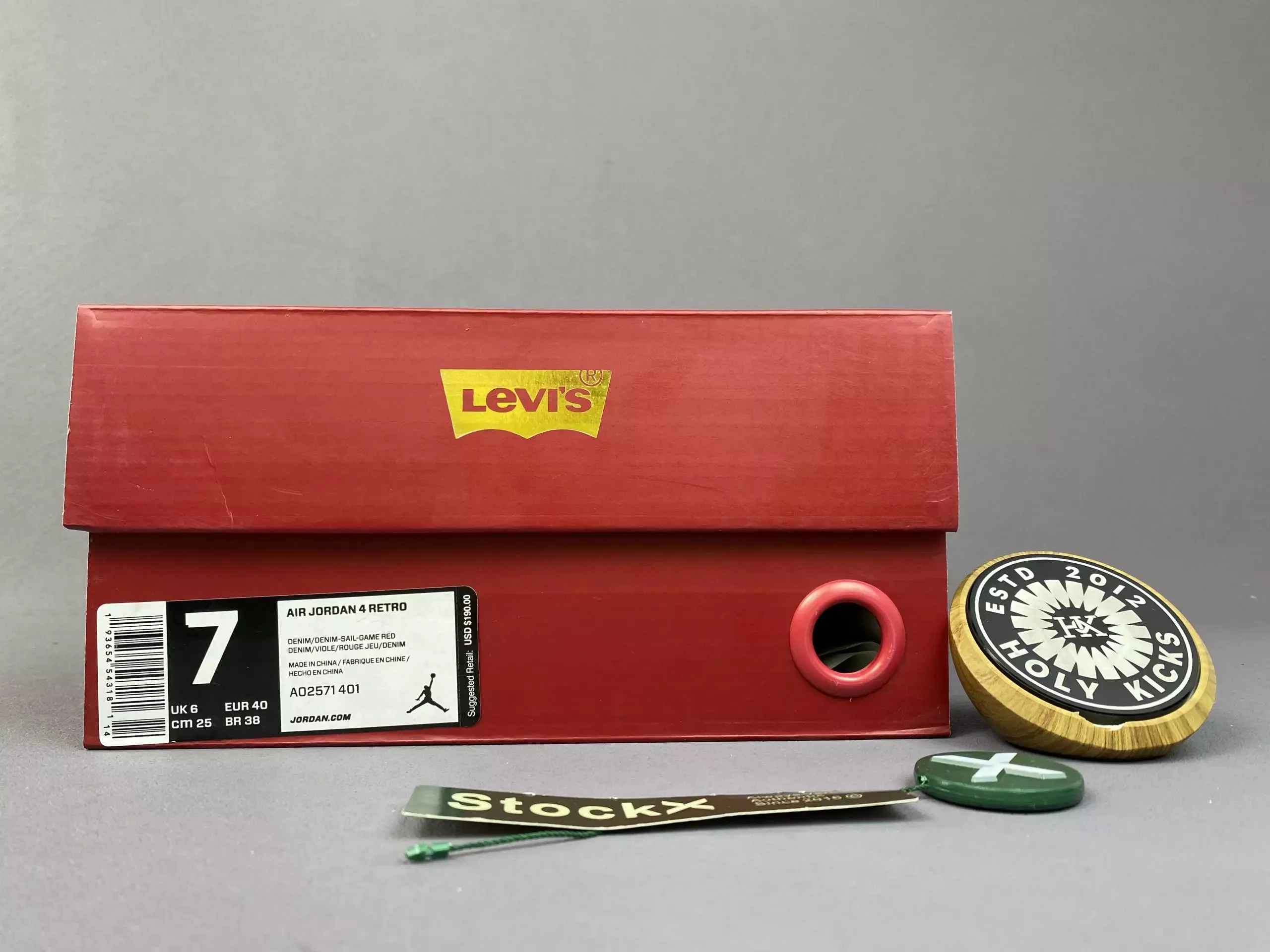 Jordan 4 Levis – photo 2